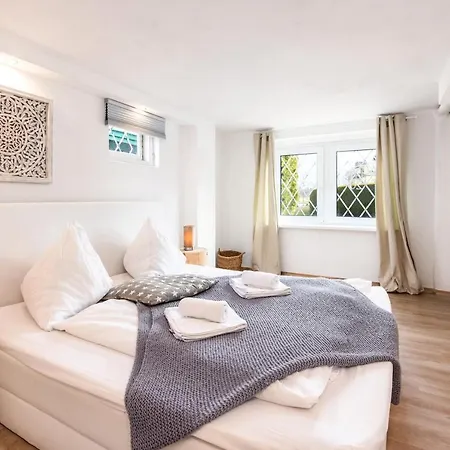 Townhouse Riva, Prime Location In The City Of Salzburg, 1000m2 Backyard Salzburg