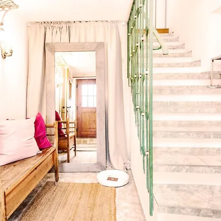 Townhouse Riva, Prime Location In The City Of Salzburg, 1000m2 Backyard *