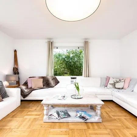 Townhouse Riva, Prime Location In The City Of Salzburg, 1000m2 Backyard