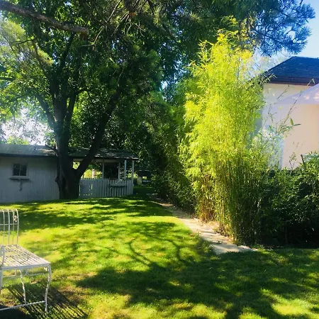 Townhouse Riva, Prime Location In The City Of Salzburg, 1000m2 Backyard Villa Salzburg