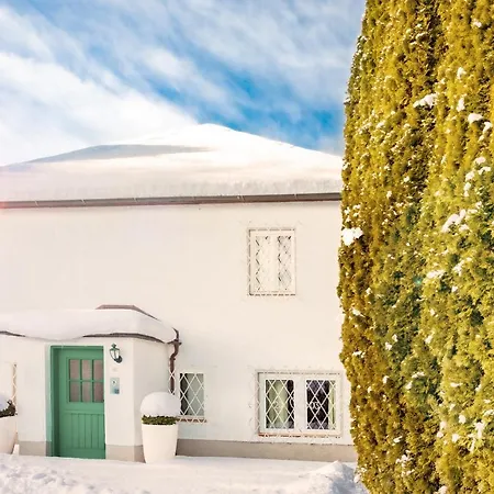 Townhouse Riva, Prime Location In The City Of Salzburg, 1000m2 Backyard * Salzburg